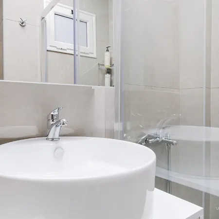 Daylily, 2 Bdrm Apartment, Vesta Philoxenia * Salonicco
